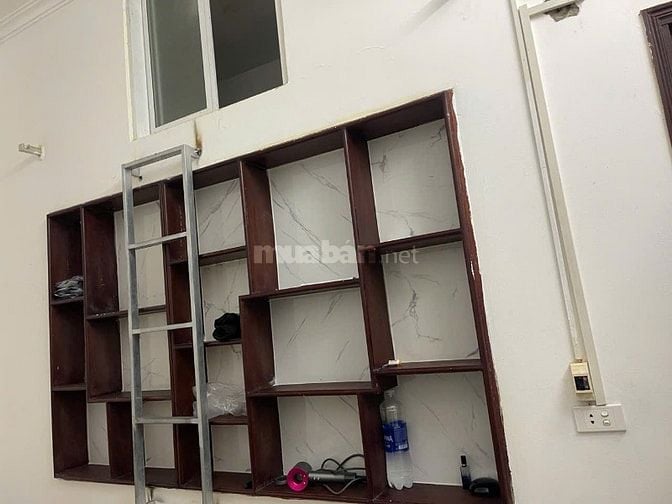 Phòng tầng 2 số nhà 40 ngõ 92 Đào Tấn, DT 15m2, đủ đồ, vsc giá 2tr7