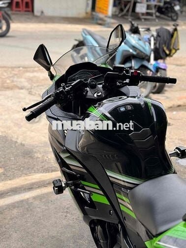 Cần bán Kawasaki Ninja300 Abs 2017 Biển SG 9 chủ