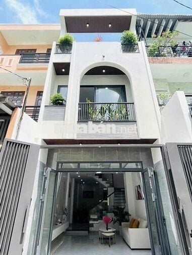 Chú Chính cần bán nhà đường Cô Giang, Quận 1. Giá 6Tỷ160/DT: 4m x 10m.