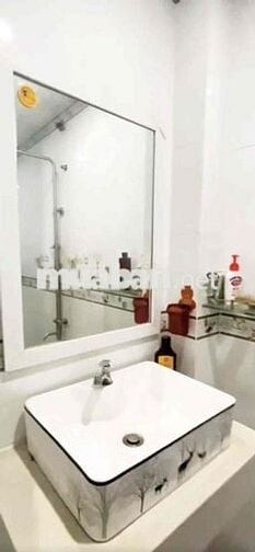 Nhà NC 7.5tr trung tâm CMT8 3 tầng 2PN2WC ở gđ, sv ở ghép, KDOL Rất OK
