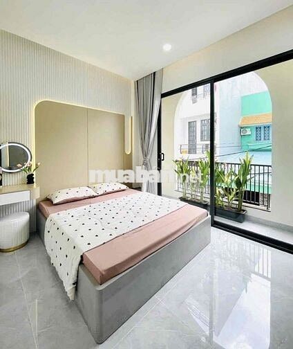 Chú Chính cần bán nhà đường Cô Giang, Quận 1. Giá 6Tỷ160/DT: 4m x 10m.