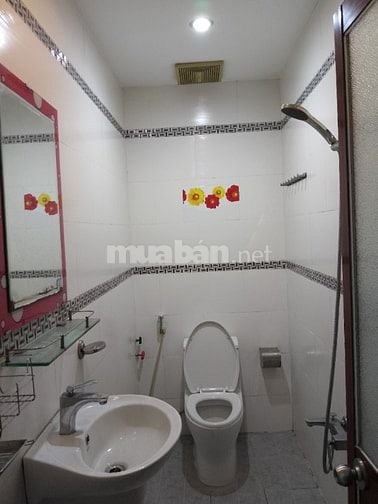 Cho Thuê Nhà Nguyên Căn 3 Tầng + Sân Thượng, Đường Nguyễn Tuyển, Hẻm Ô