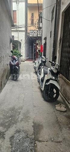 Bán Nhà Bạch Đằng Hai Bà Trưng 24m 4 tầng 3 ngủ Đủ đồ gần phố 5 tỷ xx