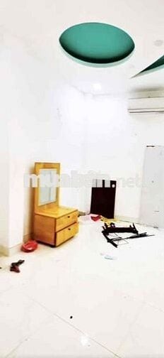 Nhà NC 7.5tr trung tâm CMT8 3 tầng 2PN2WC ở gđ, sv ở ghép, KDOL Rất OK