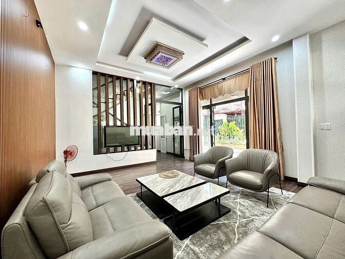 NHÀ 2 TẦNG 3 MẶT TIỀN HẢI CHÂU SIÊU ĐẸP MỚI