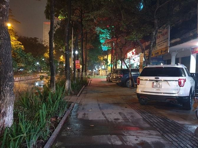 CHÍNH CHỦ CHO THUÊ CỬA HÀNG 2 MẶT ĐƯỜNG, 25 PHỐ HUỲNH THÚC KHÁNG- ĐỐNG