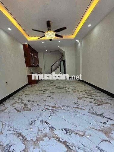 Nhà trung tâm phố trạm 6 tầng full công năng