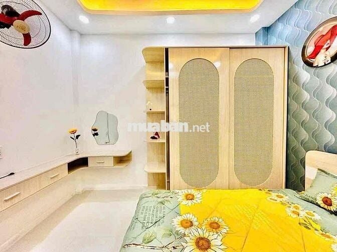 Chính chủ cần bán nhà đường Cao Văn Lầu, Quận 6. Giá 3,86Tỷ/ 4,5x10m.