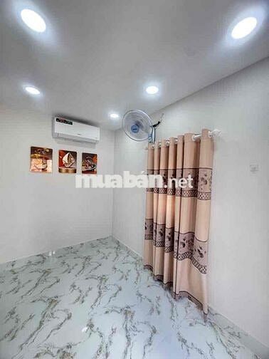 NHÀ HXH PHẠM VĂN CHIÊU SÁT SIÊU THỊ EMART2 GIÁ 2,8 TỶ SỔ HỒNG RIÊNG