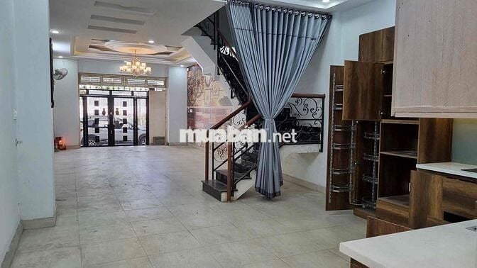 nhà thuê cực rẻ, 100m2 giá 15tr, 1trệt2lầu, 1 sân thượng, có nội thất,
