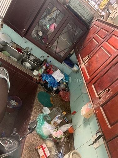 Phòng tầng 2 số nhà 40 ngõ 92 Đào Tấn, DT 15m2, đủ đồ, vsc giá 2tr7