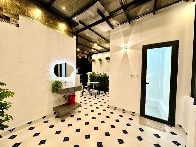Nhà 3 lầu đẹp Cao cấp hẻm Thiên Hộ Dương, P1, Q.Gò Vấp, vào ở ngay.