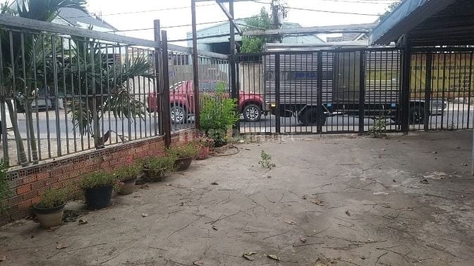 Cho thuê Nhà mặt phố ngang 10m (diện tích 1000m2) mặt tiền đường Dương