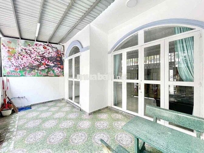 Bán Nhà Lầu Sổ Riêng 72m2 Có: 3pn Bên DT743 - Dĩ An