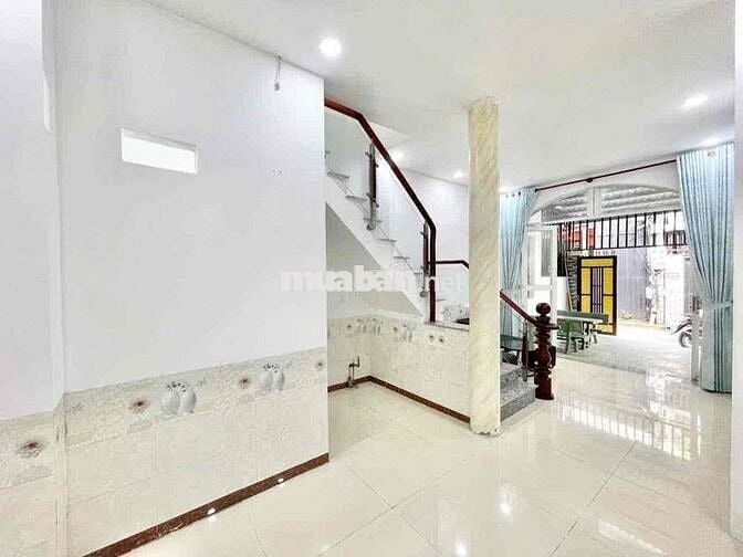 Bán Nhà Lầu Sổ Riêng 72m2 Có: 3pn Bên DT743 - Dĩ An