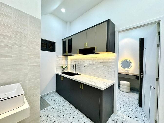 Nhà 3 lầu đẹp Cao cấp hẻm Thiên Hộ Dương, P1, Q.Gò Vấp, vào ở ngay.