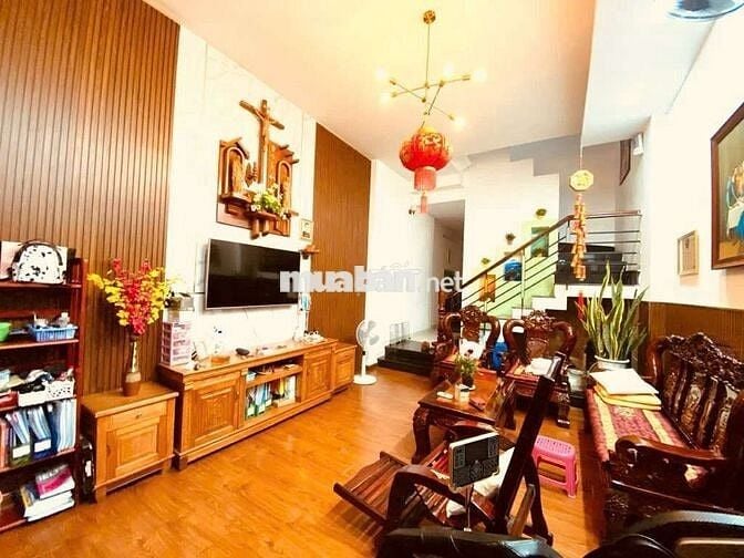 Ngay Siêu Thị Emart Phan Văn Trị, Trường Việt Úc, Khu Phân Lô Cao Cấp