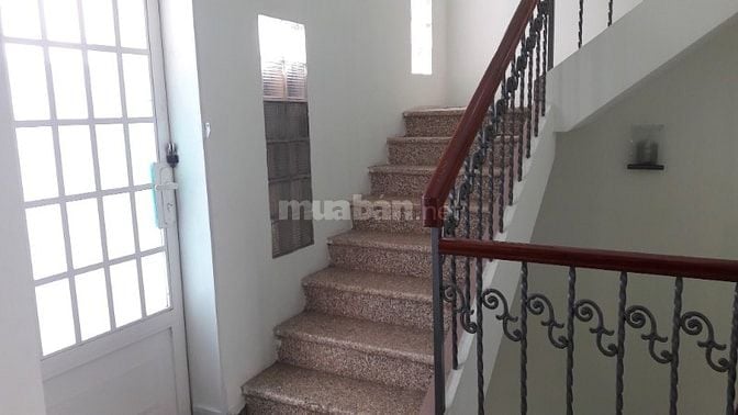 Cho thuê Nhà mặt phố ngang 10m (diện tích 1000m2) mặt tiền đường Dương