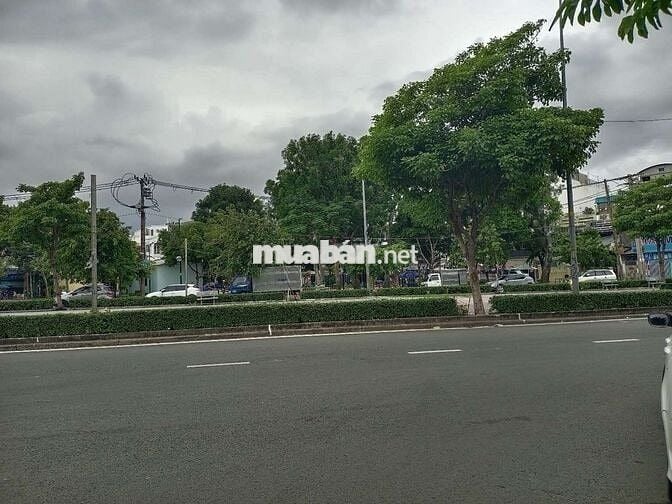 Ngay Siêu Thị Emart Phan Văn Trị, Trường Việt Úc, Khu Phân Lô Cao Cấp