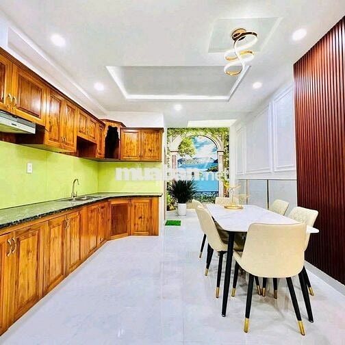 Bán ngay căn nhà Hoàng Việt, Tân Bình/ 53,2m2/ 6 Tỷ 250/ SHR/ Hẻm OTO