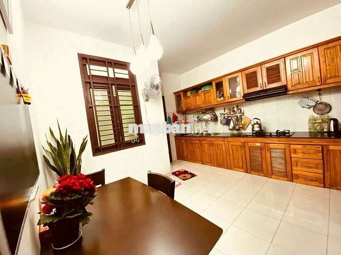Ngay Siêu Thị Emart Phan Văn Trị, Trường Việt Úc, Khu Phân Lô Cao Cấp