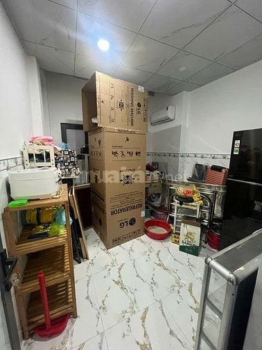 Bán gấp nhà hẻm 5m gần chợ Phú Lâm q6
