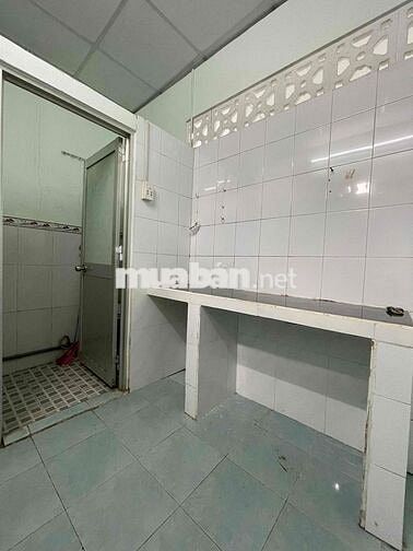 Nhà ngõ hẻm 55m2 có gác suốt, giáp quận 1,  gần trường