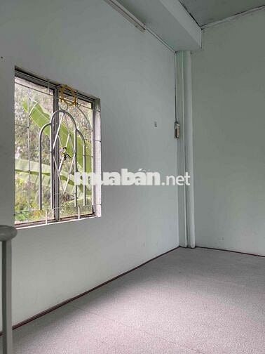 Nhà ngõ hẻm 55m2 có gác suốt, giáp quận 1,  gần trường