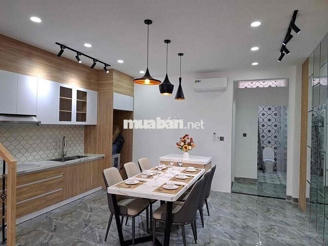 BÁN NHÀ PHỐ KINH DOANH FULL NỘI THẤT DTSD 330m2
