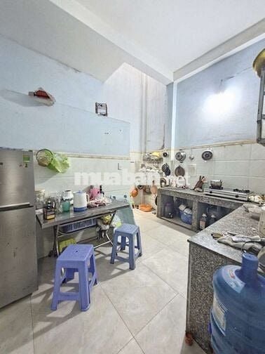 Cho thuê nhà lầu hẻm thông xe hơi