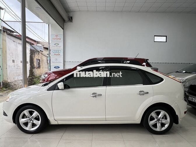 Ford Focus 2011 1.8 AT - 85000 km