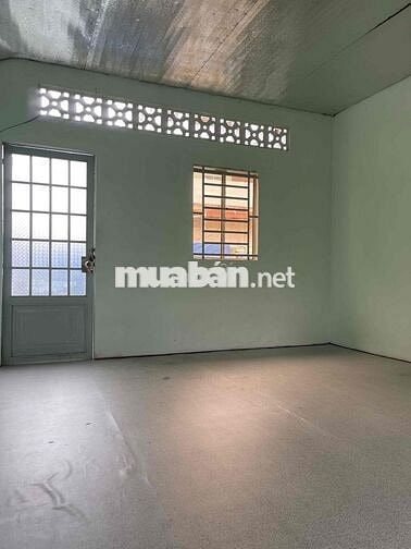Nhà ngõ hẻm 55m2 có gác suốt, giáp quận 1,  gần trường