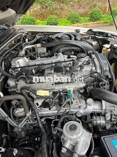 Ford Everest 2012 2.5L 4x2 MT - 2 km