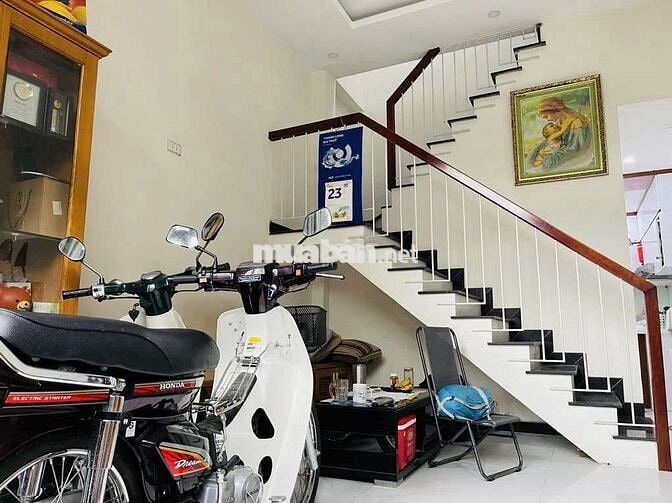 Nhà HXH, 40M2, 2 PN, kinh doanh nhỏ