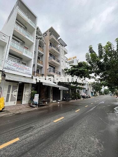 Q6, Bán Biệt thự MT khu Bình Phú, DT 8x16, Hầm + 2 Tầng, Giá bán 17 tỷ