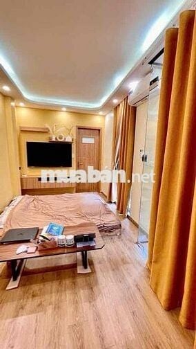 Nhà đẹp xe máy chánh gần chợ trường đại học