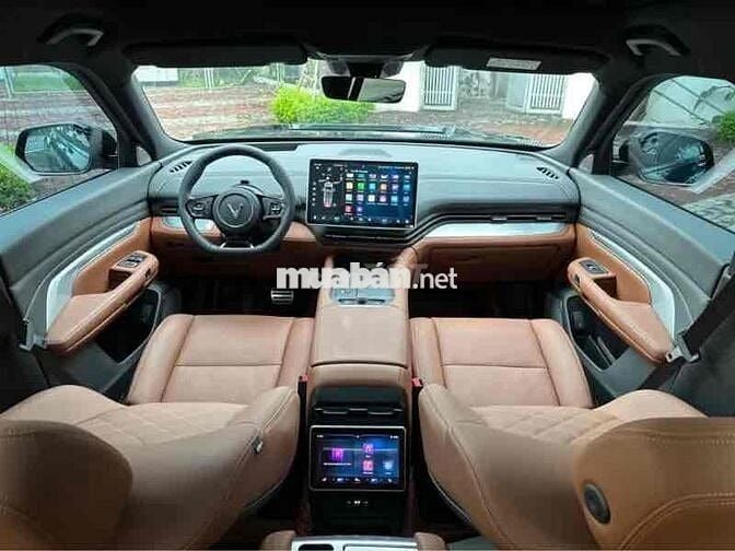 VinFast VF9 2025 Plus giao ngay ưu đãi 238 triệu