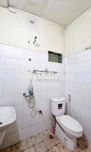Cho thuê tập thể 918 Phúc Đồng , Long Biên 50m, giá 4.5 triệu, gác xep