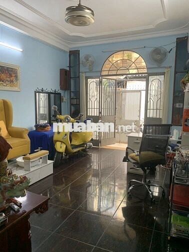 Nhà Hẻm Ngay Phía Sau Trụ Sở Công An Phường Tân Hưng Trần Xuân Soạn