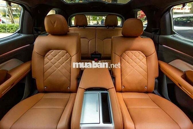 VinFast VF9 2025 Plus giao ngay ưu đãi 238 triệu