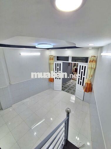 Bán gấp nhà 4x10 hẻm ngắn Nguyễn Ảnh Thủ, ngay ngã 4 giao Phan Văn Hớn