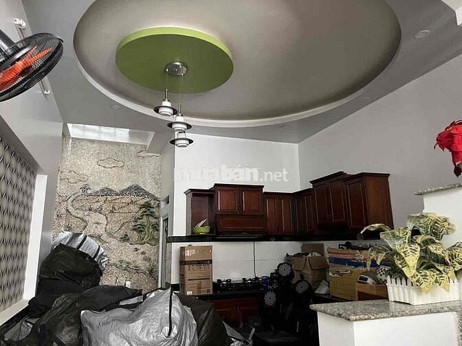 Nhà Ở Ngay, Trệt 2 Lầu DT 62M2, Đường Xe Hơi 10m, 4 ĐỒNG TL