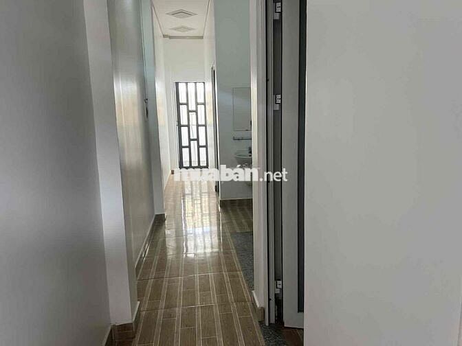 Nhà Ở Ngay, Trệt 2 Lầu DT 62M2, Đường Xe Hơi 10m, 4 ĐỒNG TL