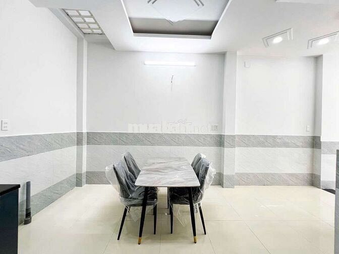 NHÀ QUẬN 7 🚗 HẺM ÔTÔ QUAY ĐẦU 🏨 4TẦNG .-DT 55m2