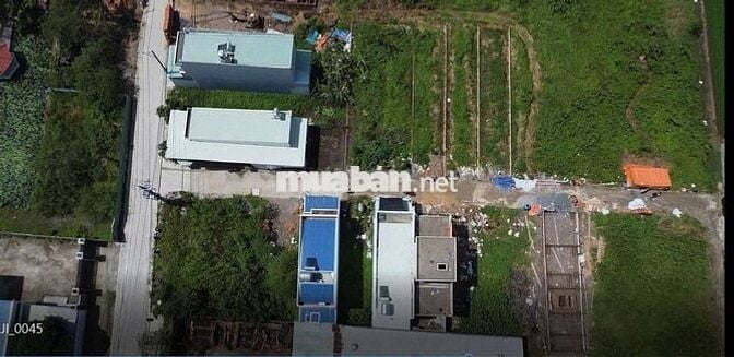 Lô đất vị trí đẹp 125m2 thổ cư bán 2.4 Tỷ
