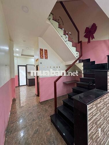 nhad mặt tiền cho thuê khu vip Tạ Q Bu P5 Q8 DT 4x18 . lầu sân thượng