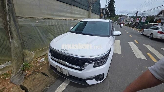Kia Seltos 2022 Premium 1.4 AT - 40000 km