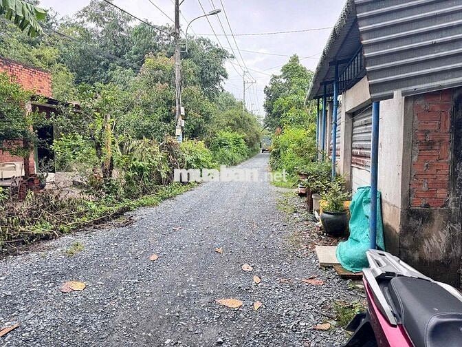 Nhà nguyên căn nhỏ 30m2 có gác ngay Khu Công Nghiệp Tây Bắc Củ Chi