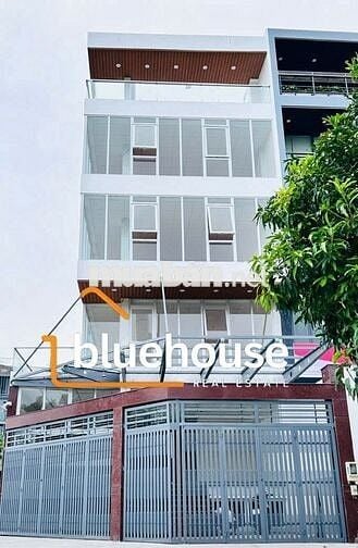TÒA NHÀ ĐƯỜNG HOÀNG HOA THÁM DT: 8X20M HẦM 4 TẦNG CHO THUÊ
