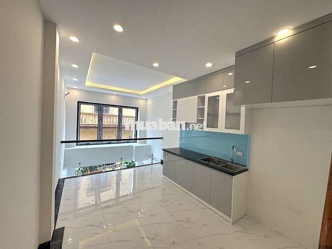 💰 HƠN 5 TỶ XÍU – SỞ HỮU NHÀ ĐẸP 6 TẦNG GẦN VINCOM LONG BIÊN 💎✨
🏡